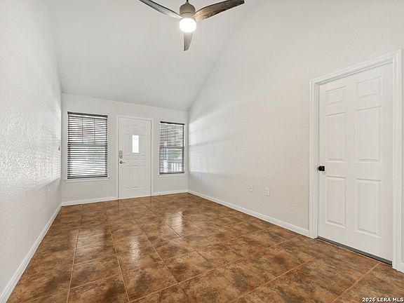 5th image of 511 S MESQUITE ST