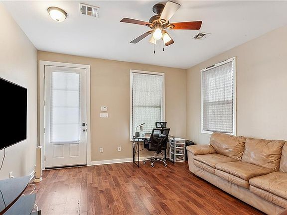 3rd image of 1838 Charbonnet St