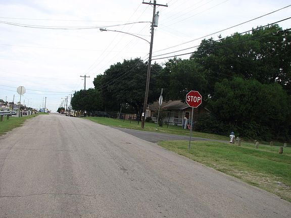 5th image of 7315 Military Pkwy