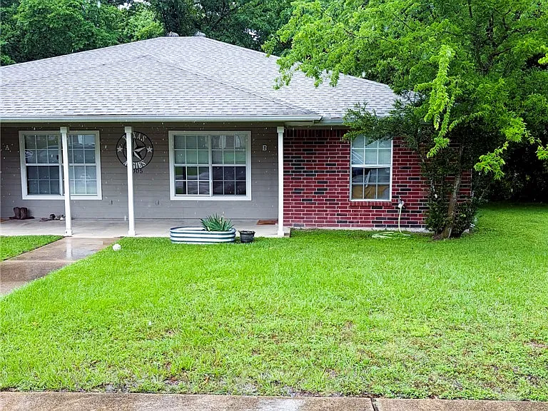 1005 Autumn Cir #B — Photo 1