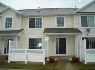 9932 Sunflower Pl, Johnston, IA 50131
