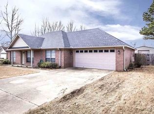29 N Coker Rd, Vilonia, AR 72173