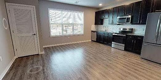 2nd image of 91 N York Rd #100-20