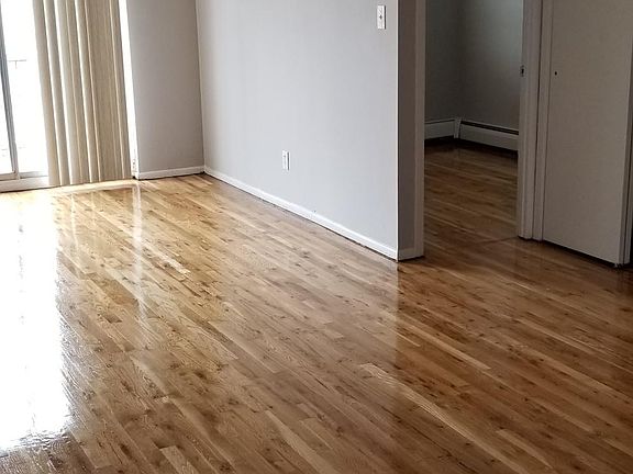 4th image of 2173 E 38th St #3