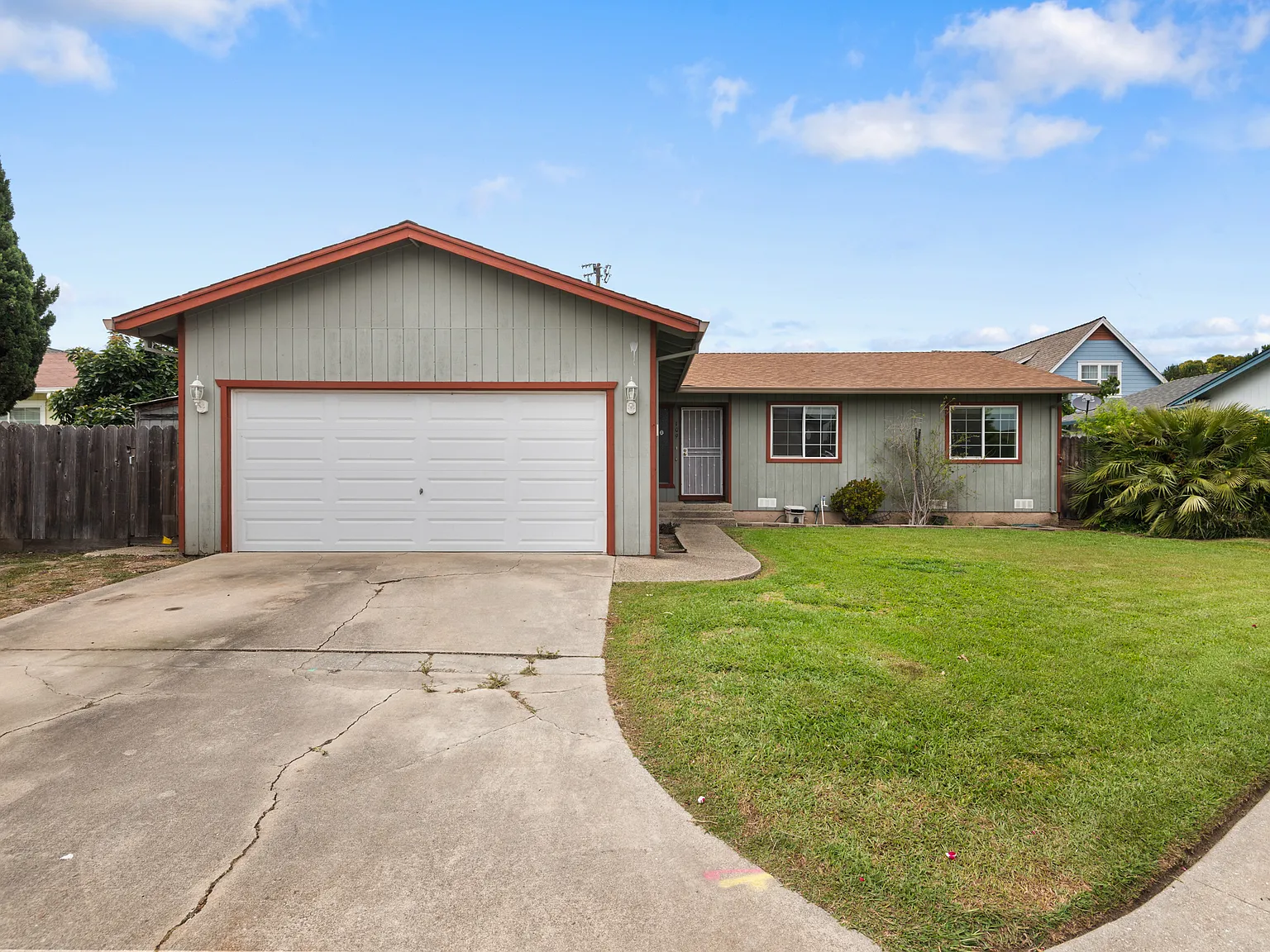3 bed, 1363 sqft, $4,200 — Photo 3