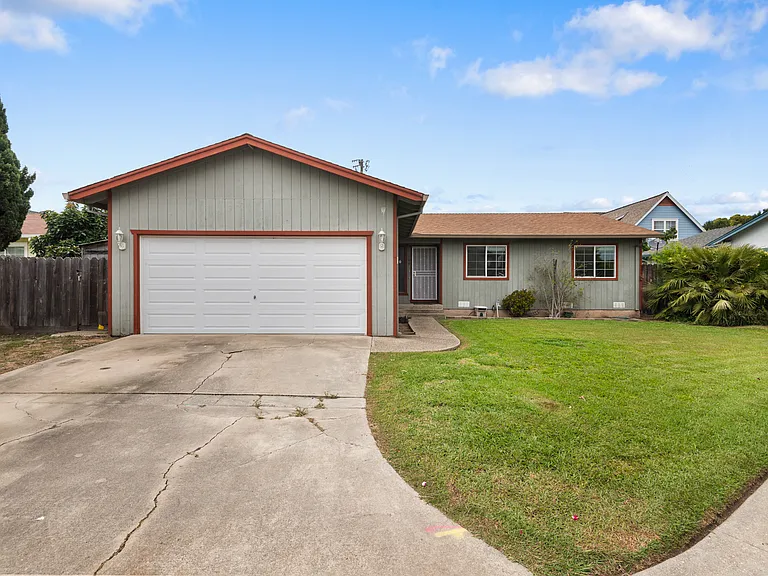 109 Ginos Ct — Photo 4