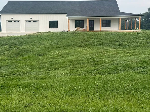 454 Hocking Rd, Little Hocking, OH 45742