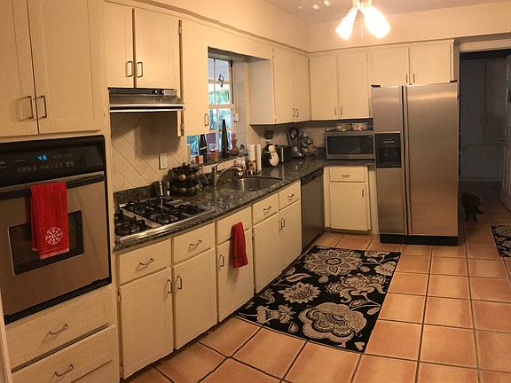 5th image of 3905 Sabal Palm Dr