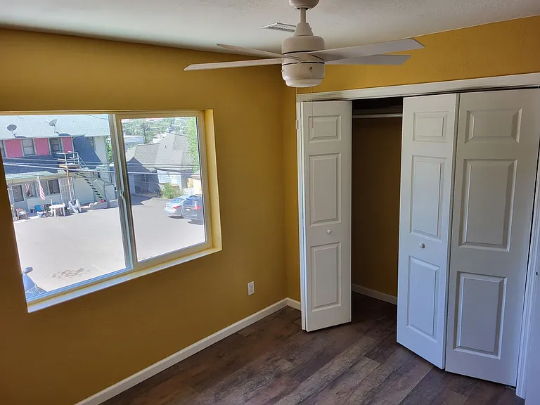 210 N Elden St — Photo 10