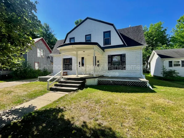 514 E Center St APT 2, Hastings, MI 49058