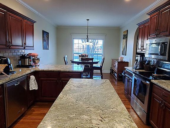 4th image of 2628 Bushman Ct