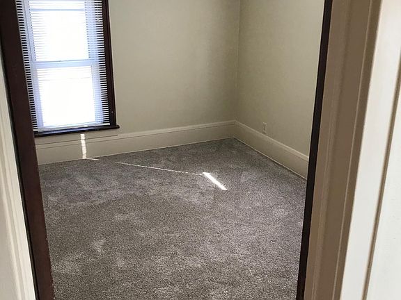 5th image of 400 2nd Ave S #B