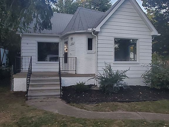 4th image of 336 W Robert Ave #9