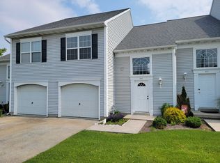 404 Parklawn Ct, Lancaster, PA 17601