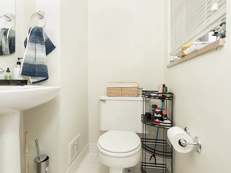 413 N Eton St #204 — Photo 18