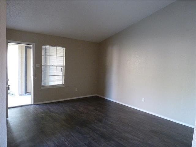 1st image of 2011 Leeann Dr #B