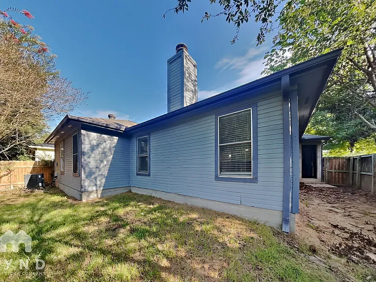 598 Orangewood Dr — Photo 17