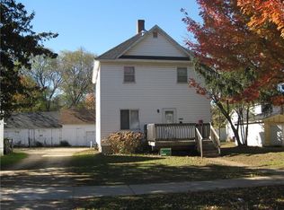 1009 8th St E, Menomonie, WI 54751