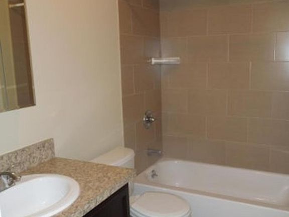 4th image of 202 Mason Blvd #2