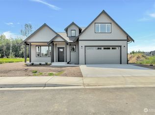 206 Daybreak Ln, Nooksack, WA 98276