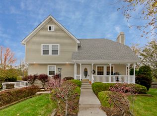 30 E Pawnee Dr, Powell, OH 43065