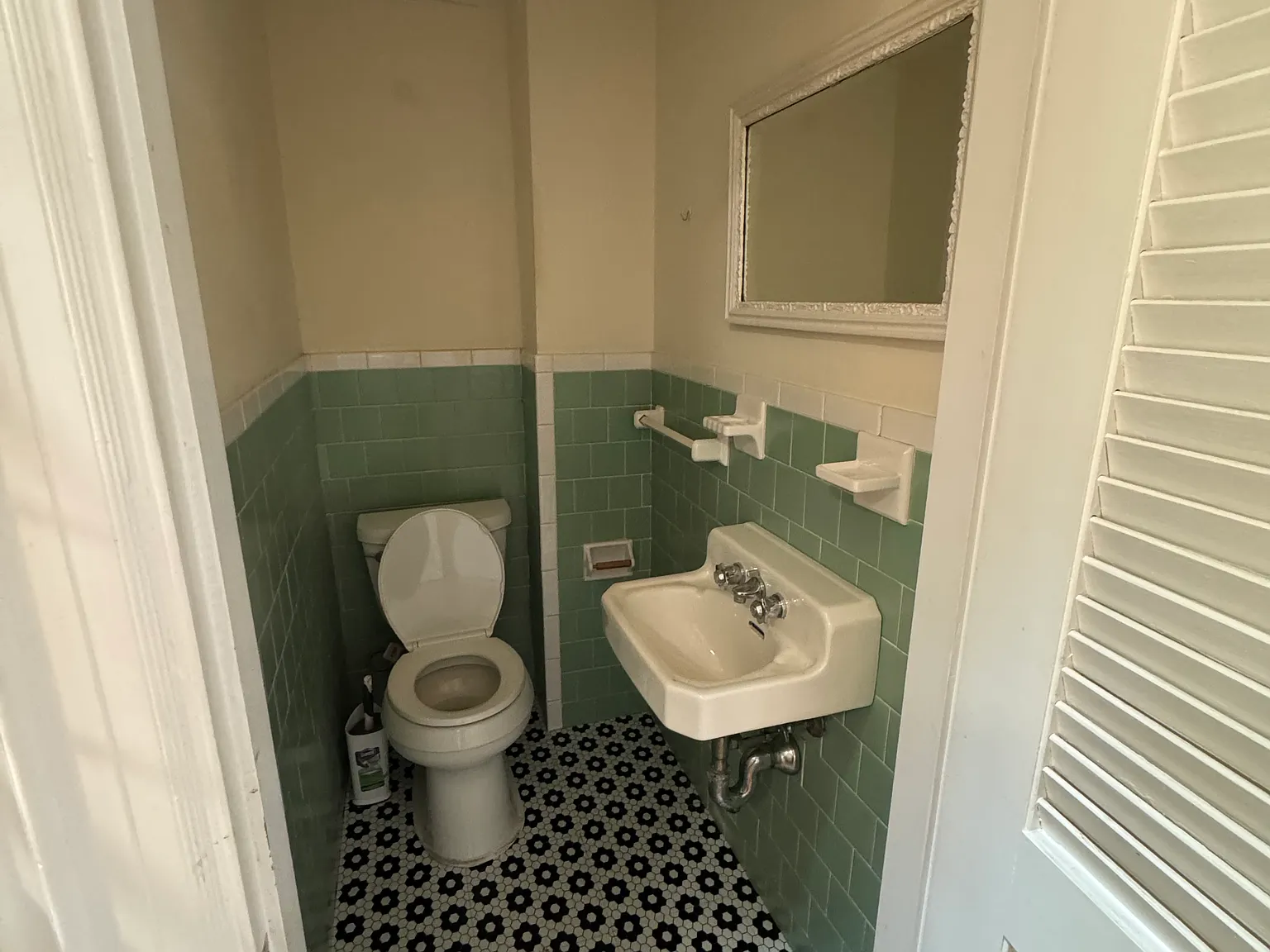 3 bed, 2.5 bath, 9999 sqft, $4,750 — Photo 3