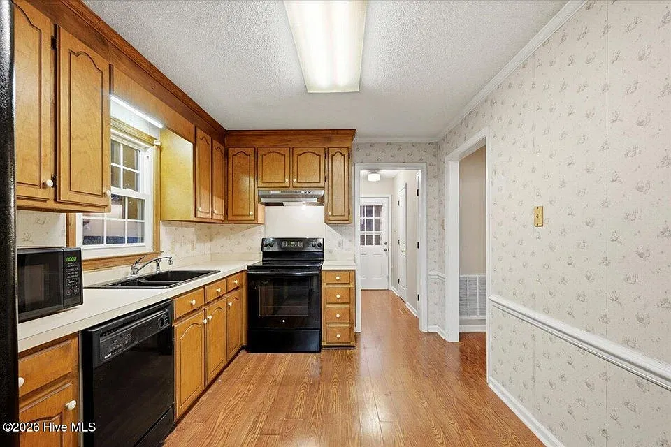 300 Trappers Wood Drive - 1 — Photo 3