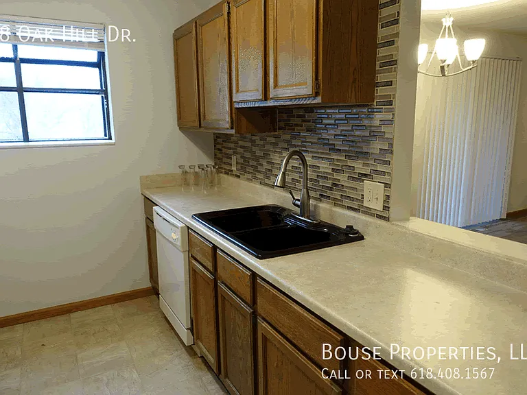 88 Oak Hill Dr — Photo 3