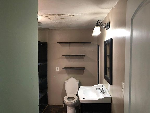 3rd image of 195 Stevens Ave