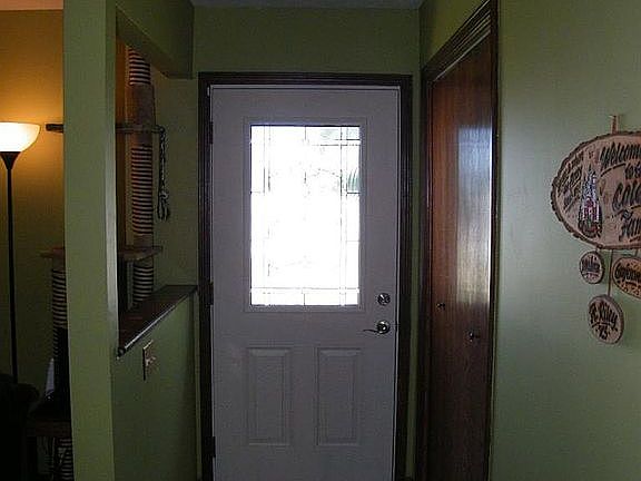 3rd image of 709 Plaza Dr