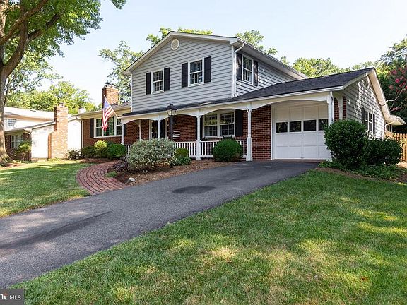 Stunning curb appeal and an oversized 1-car garage