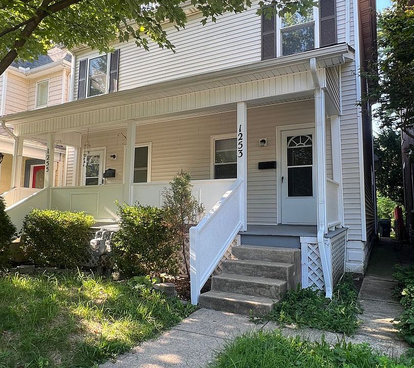 1st image of 1253-1255 Eastwood Ave