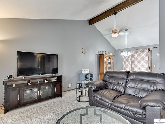 3rd image of 1133 Patricia Dr