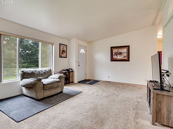 2nd image of 5518 NE 40th Ave