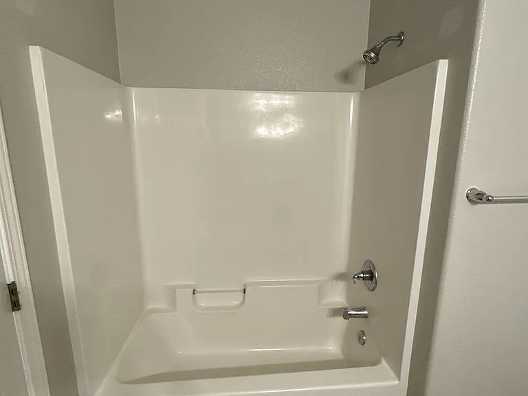 514 S Summit St #101-103 — Photo 9