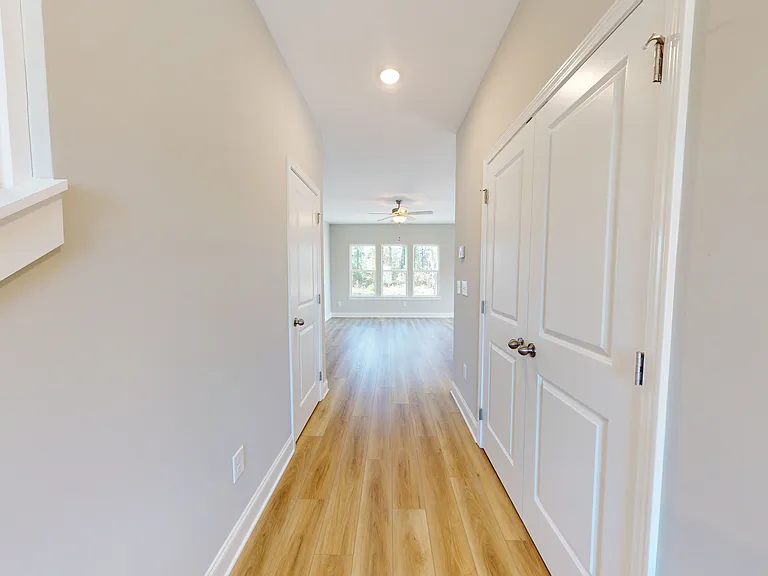 1032 Moen Loop — Photo 3