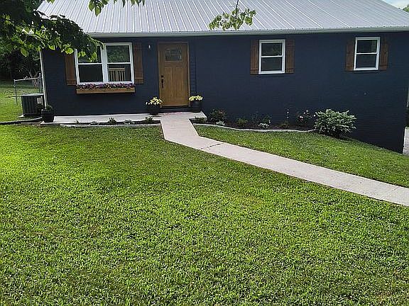2nd image of 1241 Taylor Rd