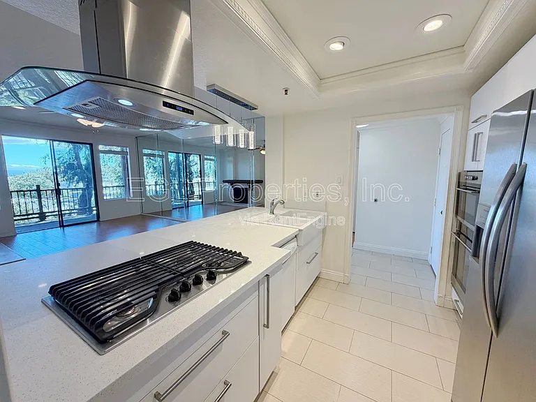2559 Plaza Del Amo #205 — Photo 5