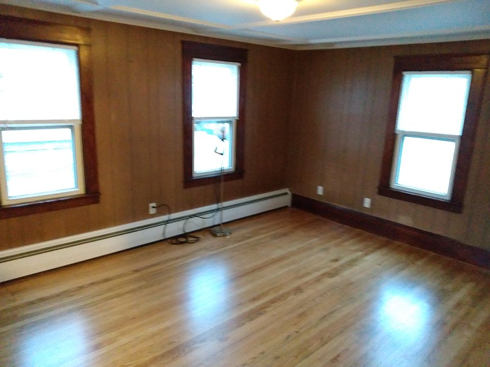 1st image of 275 Main St #2