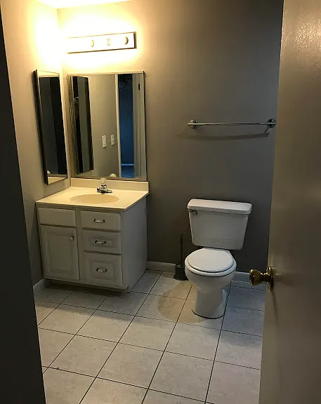 4583 Middlecourt Dr — Photo 7