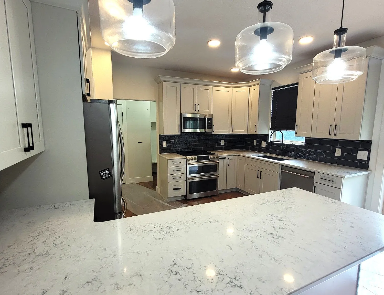5 bed, 3.5 bath, 3028 sqft, $3,200 — Photo 4