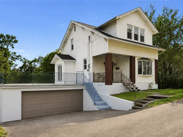 9 Pioneer Ave, Pittsburgh, PA 15229