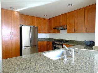 423 7th St Unit 901, Oakland, CA