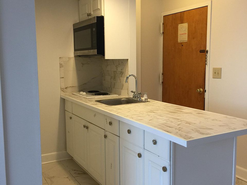 1st image of 60 Strawberry Hill Ave Unit 606
