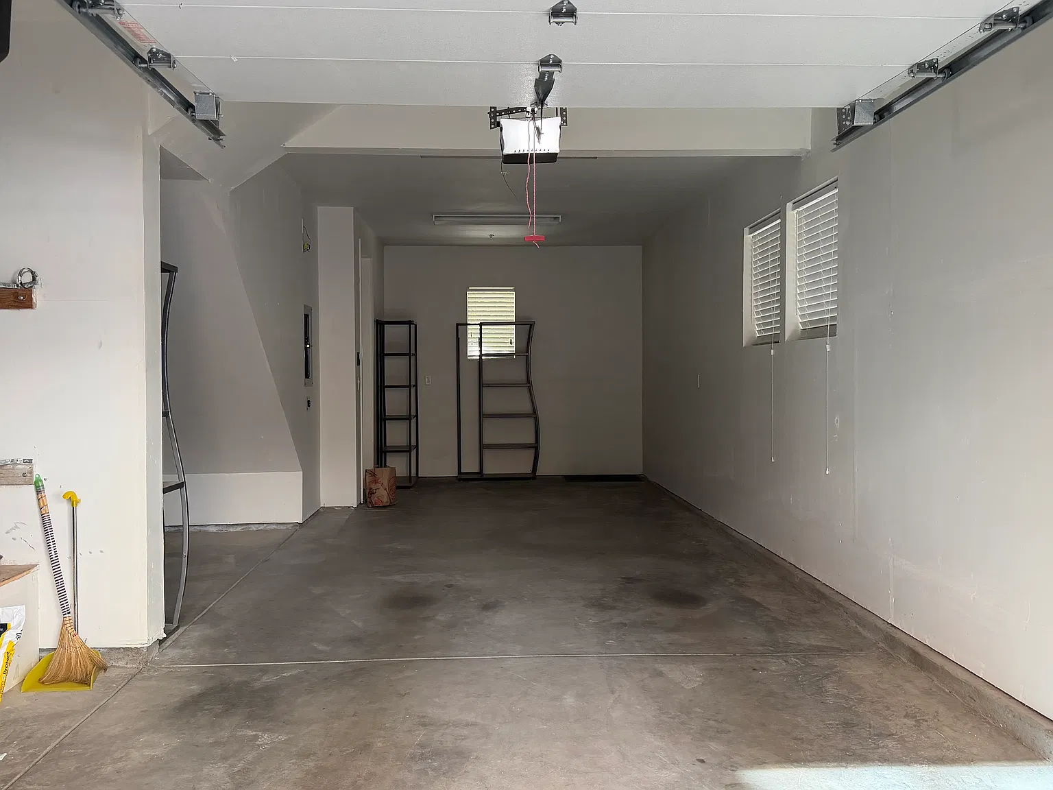 2 bed, 2.5 bath, 1241 sqft, $4,200 — Photo 3