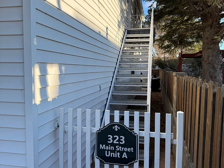 323 Main St #A — Photo 25
