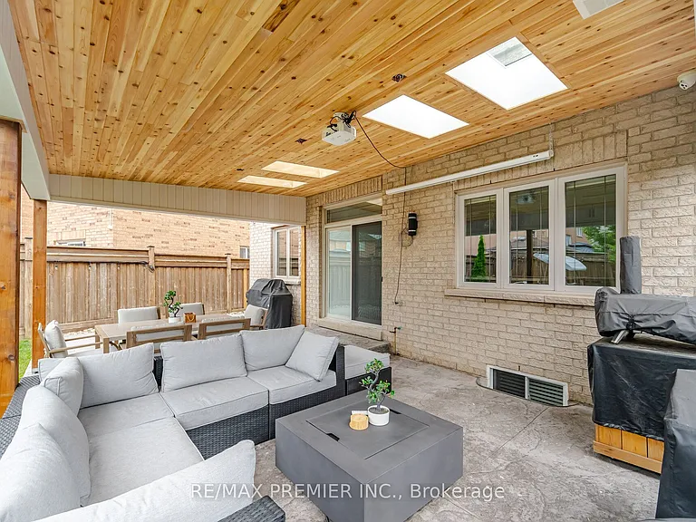25 Andrew Hill Dr #2-& — Photo 32