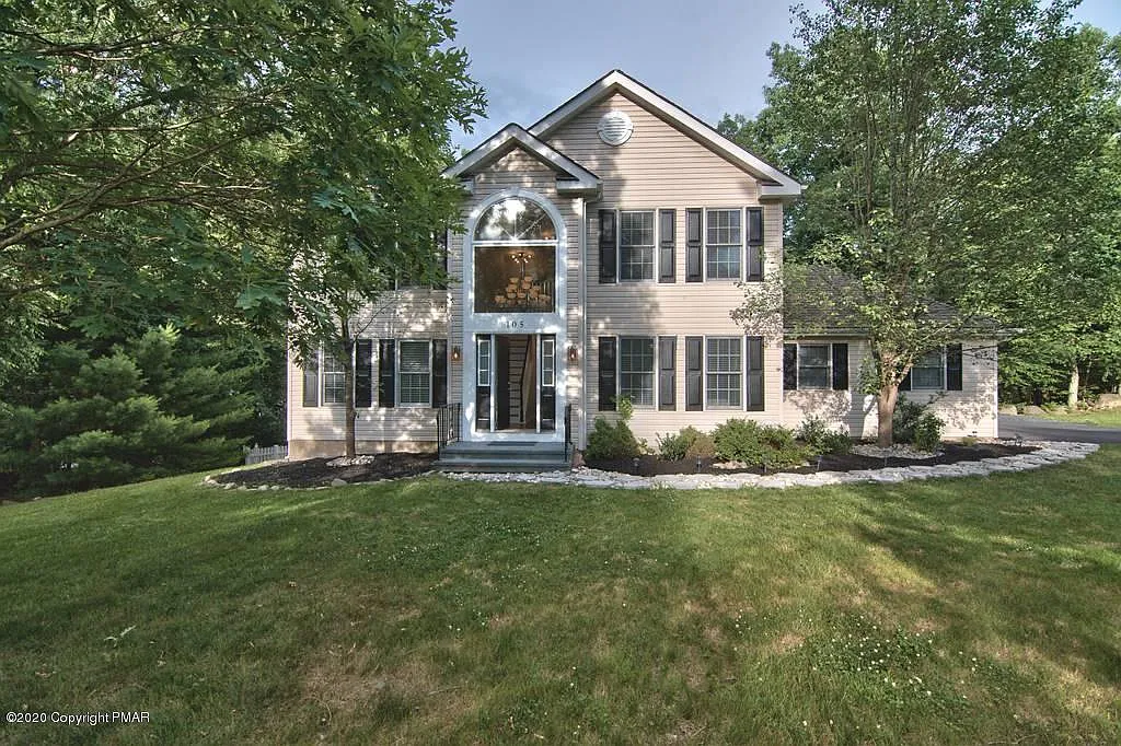 105 Water Tower Cir photo 1