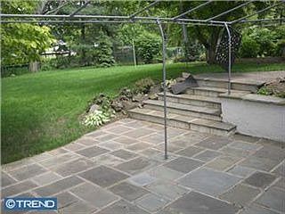2nd image of 111 Anbury Ln
