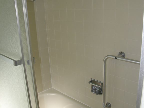 4th image of 7808 Doral Dr